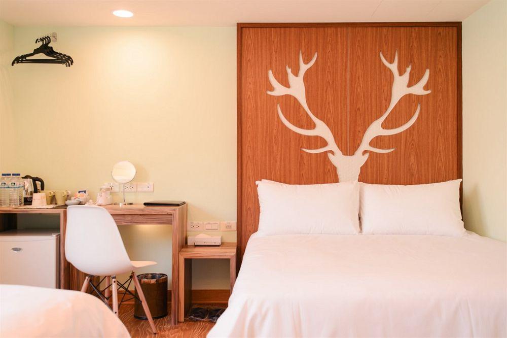 Kiwi Express Hotel - Zhong Zheng Branch Тайджун Екстериор снимка